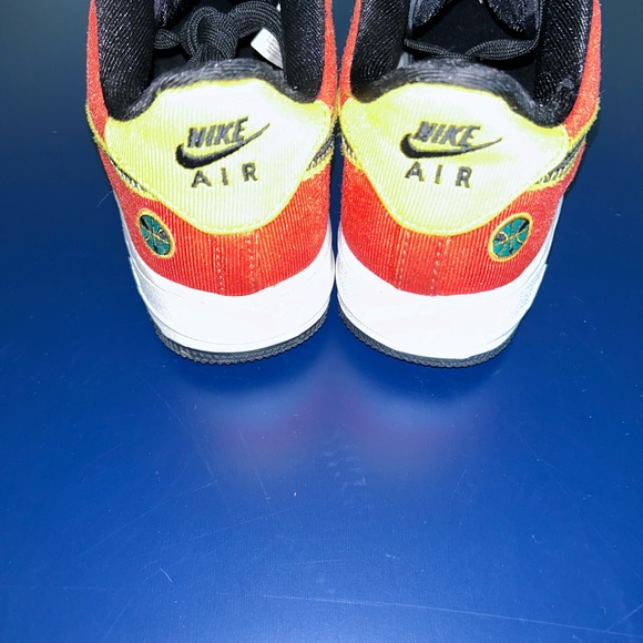 Nike Air Force 1 Low Rayguns 6.5 Youth - Picture 4 of 8
